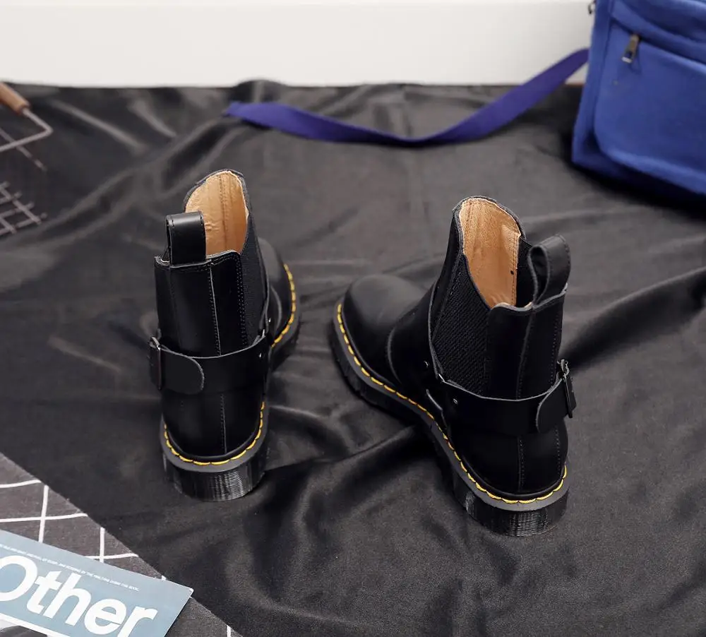 Мужские ботинки с нескользящей подошвой черные на платформе водонепроницаемые