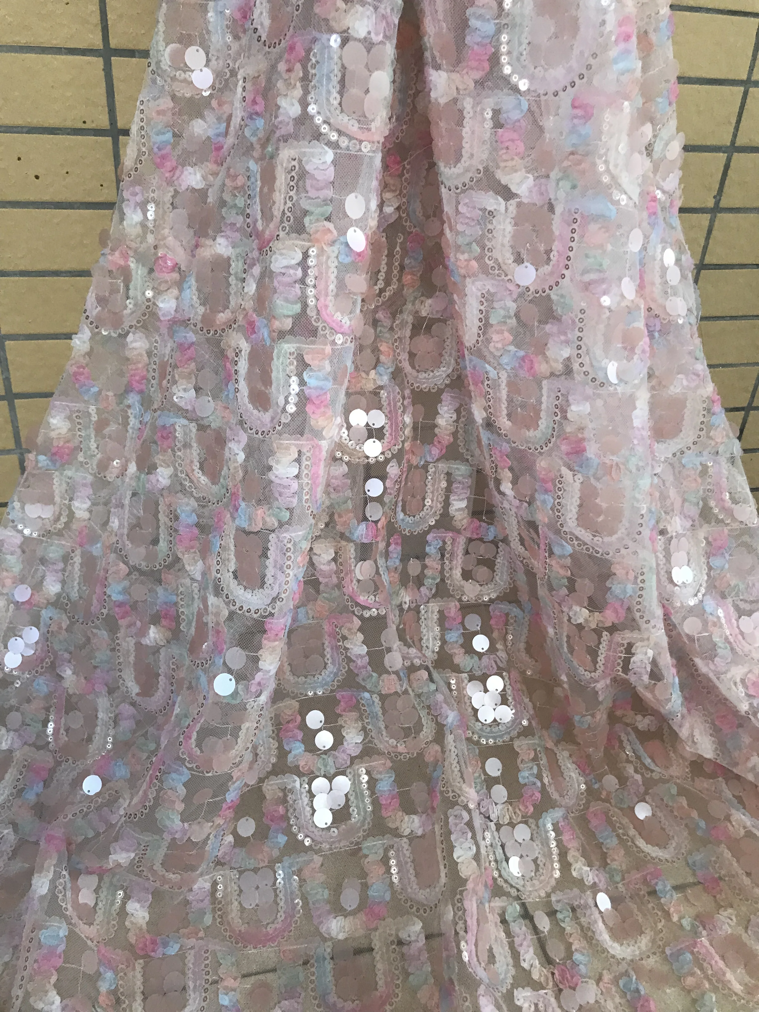 

Французский сетчатый кружевной SYJ-686810 с пайетками, очень качественная вышитая сетчатая кружевная ткань