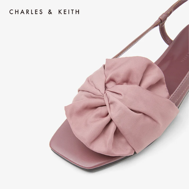 CHARLES＆KEITH Новинка на 2020 CK1-70390264Женские босоножки Кинк украшения Плоскем каблуке |