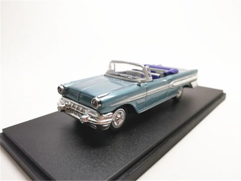 Модель автомобиля Pontiac Bonneville из сплава 1957 в масштабе 1:43 литые металлические
