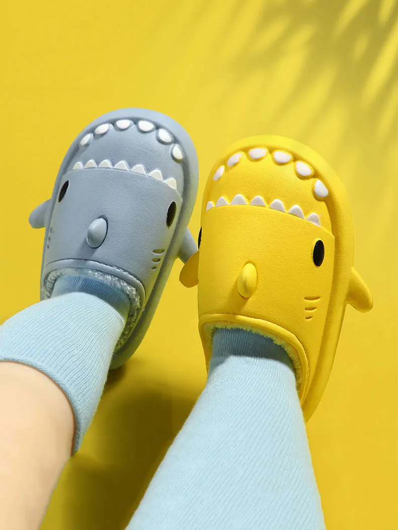 Милые Мультяшные тапочки Mo Dou из хлопка с акулами теплая зимняя обувь для