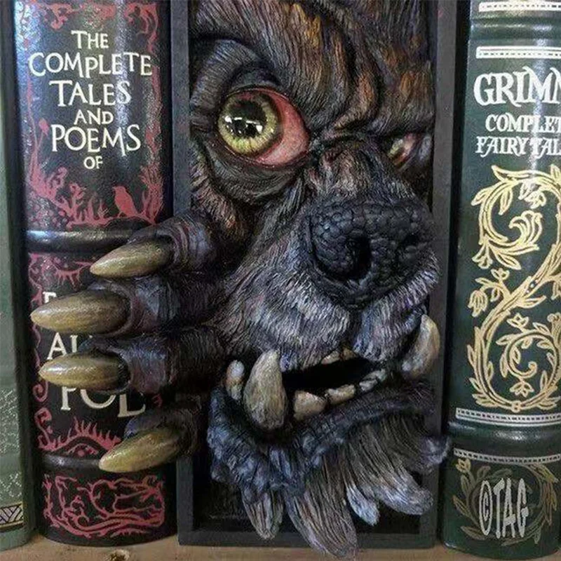 

Peeping on the Bookshelf Frankenstein's Face Resin Bookends Horror Bookcase Sculpture for Bookshelf Decor