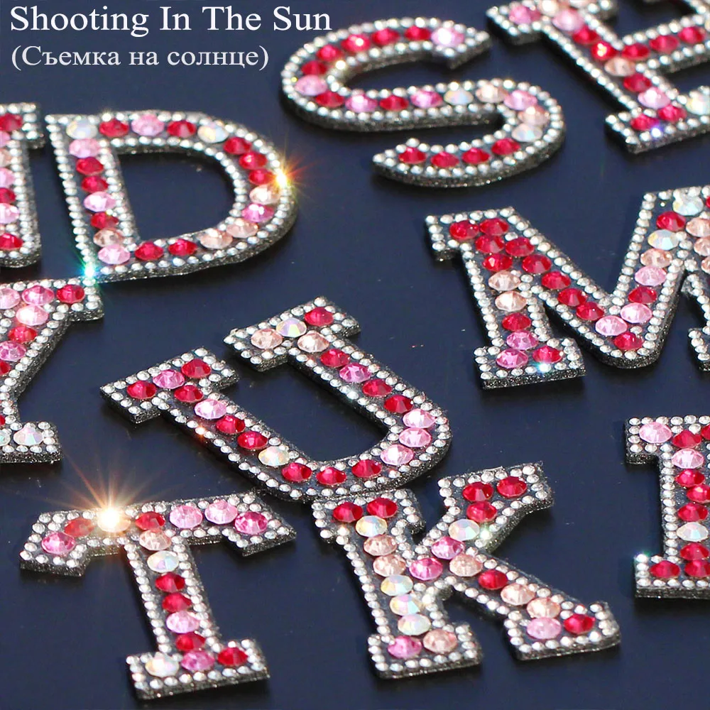 Аппликация в виде букв английского алфавита красная/жемчужная/AB Стразы 1