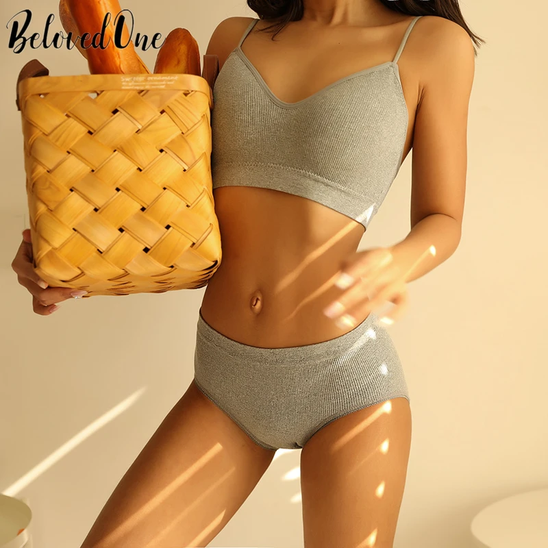 

2 Pcs/Set Women Girls Comfort Underwear Set Solid Seamless Sports Lingerie Set Sexy Crop Top No Rims Bra Tube Top Briefs Set