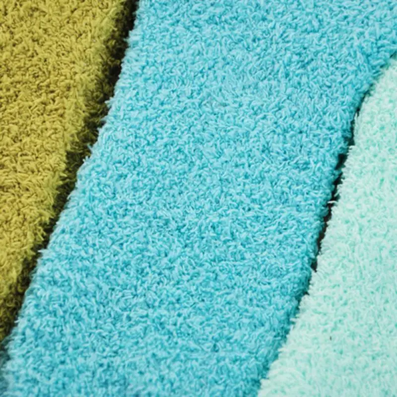 Разноцветные пушистые носки теплые плюшевые для сна из кораллового флиса |