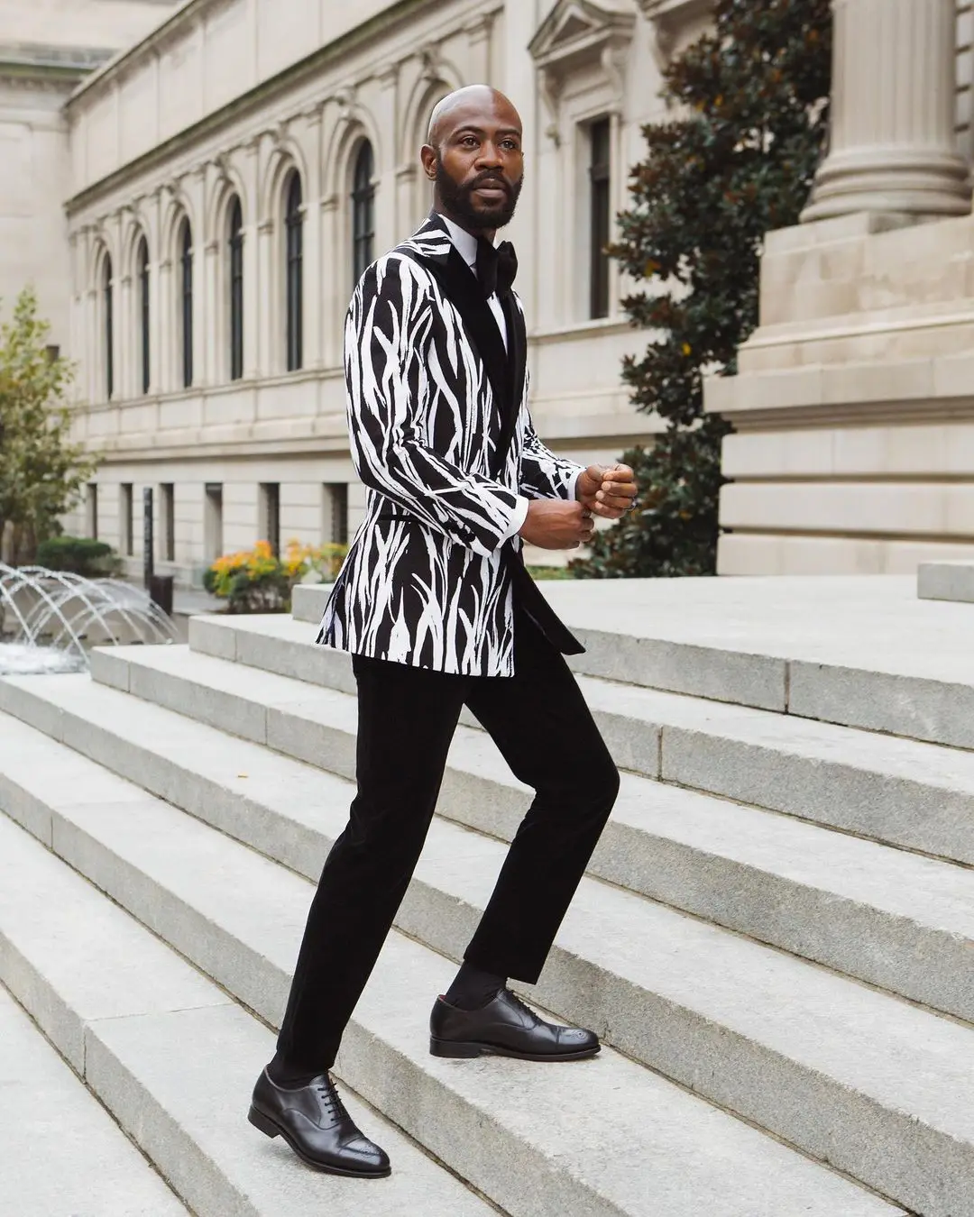 Рисунок 2 - Мужские свадебные костюмы 2023