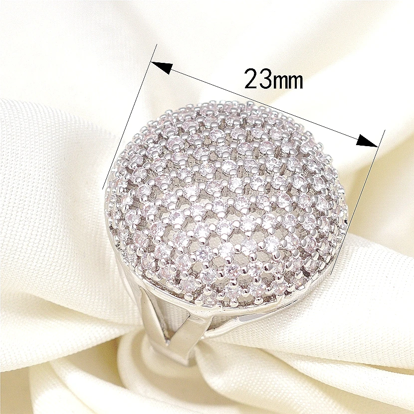 Женское кольцо из белого золота большие круглые кольца с микро кубическим