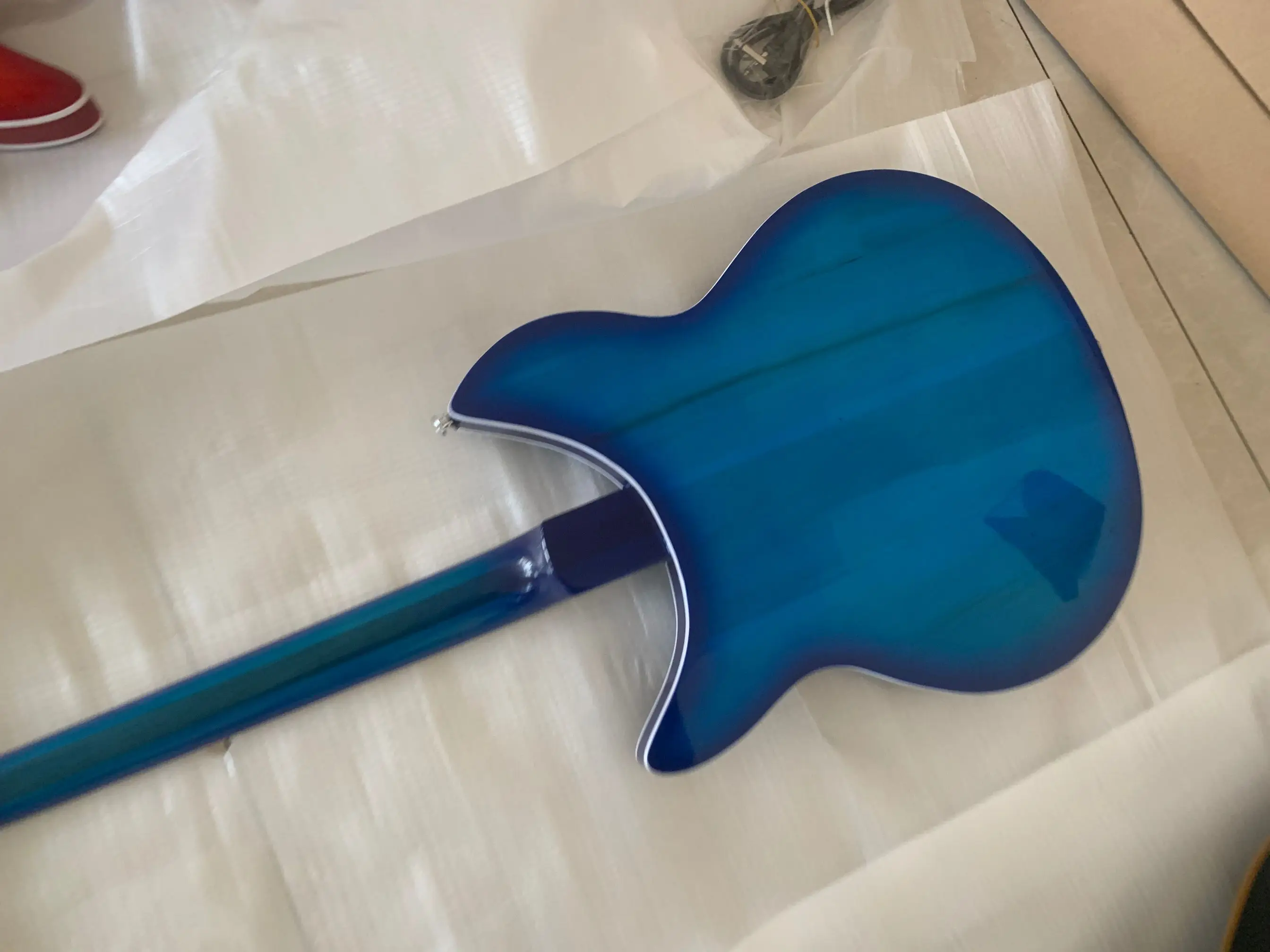 Оптовая продажа гитара новая электрическая Rickenbacker модель 330 лучшая Blue Burst 210119 |