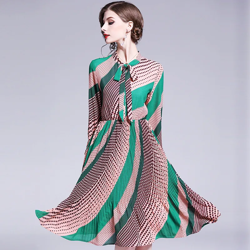 Осенне-зимнее новое платье темперамент ретро стоячий воротник Плиссированное