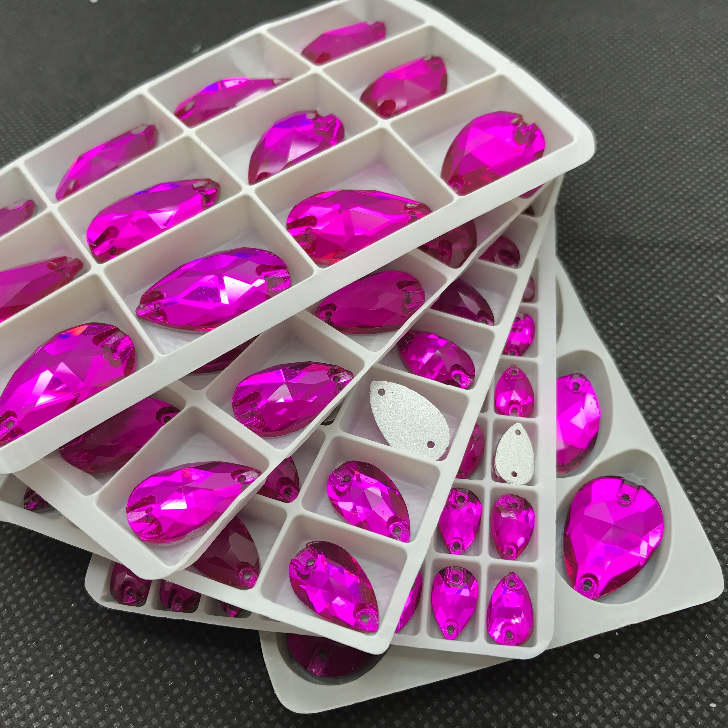 Все размеры цвета каплевидные пришивные стразы с плоским дном 2 отверстия