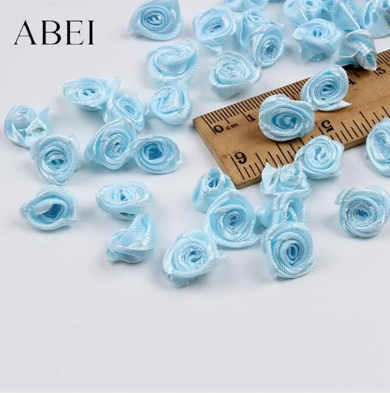 Light Blue 300 шт 15 мм смешанные цвета маленькая Роза цветок Мини атласная лента ручной работы голова розы свадебные скрапбукинг украшения Одежда Аксессуары - Цвет: Light Blue