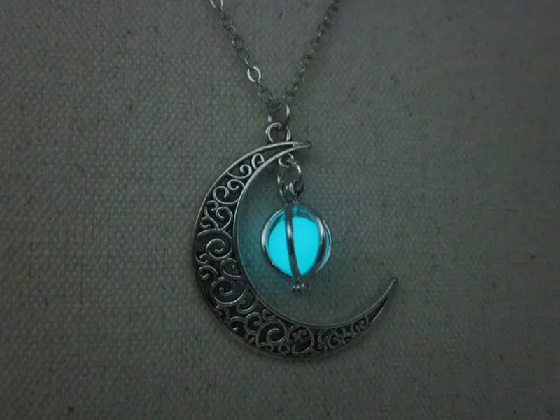 Женское ожерелье с кулоном в форме полумесяца