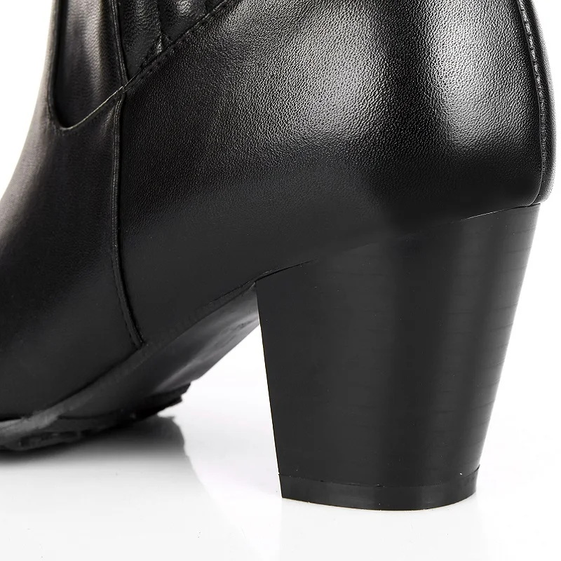 Женские зимние сапоги из натуральной кожи на толстом высоком каблуке с круглым