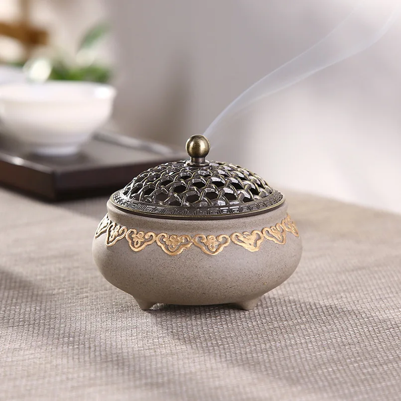 

Ceramic Three-legged Incense Burner Sandalwood Agarwood Household Tea Ceremony Indoor Incense Burner for Buddha