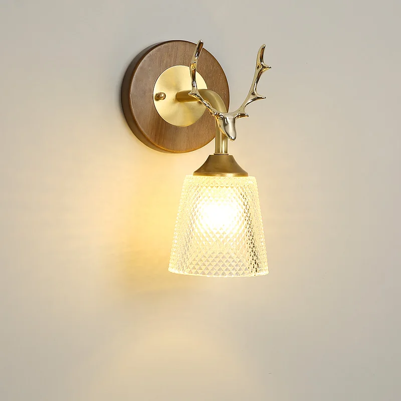 Настенный светильник в китайском стиле из массива дерева для спальни