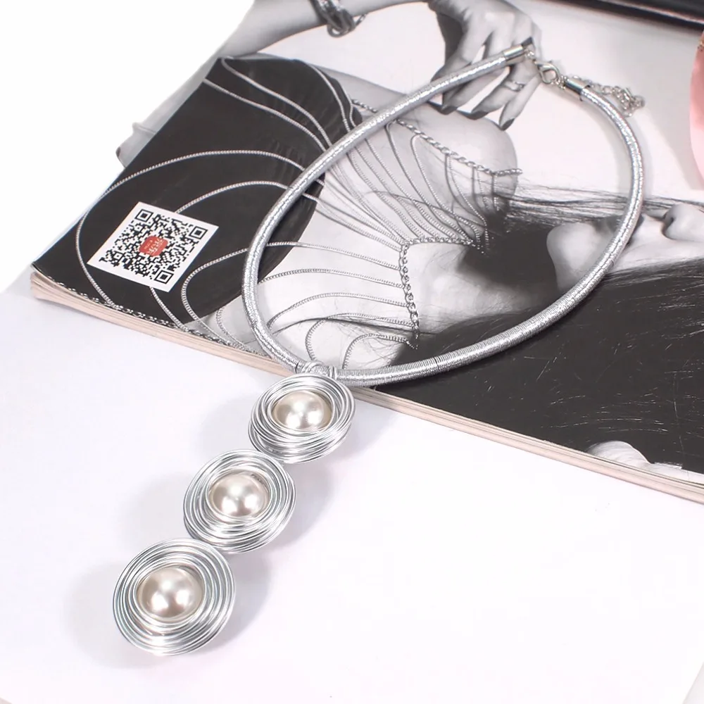 

Necklaces for Women Simulated Pearl Chokers Handmade Rope Chain Bib Necklace Maxi Statement Necklace Jewelry