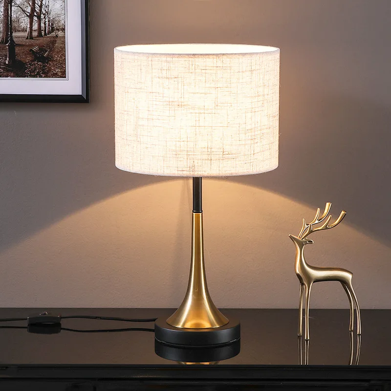

Nordic Light Luxury Table Lamp Bedroom Bedside Lamp Simple Modern Creative Postmodern Warm Romantic Household Table Lamp