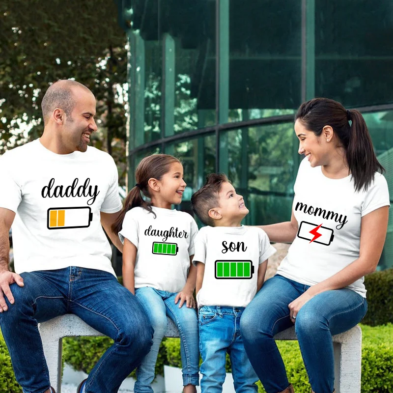 Camisetas a juego para pap&aacute;, mam&aacute;, hijo e hija, camisetas familiares con bater&iacute;a baja y bater&iacute;a cargada, camisetas divertidas para pap&aacute;, mam&aacute; y yo-0
