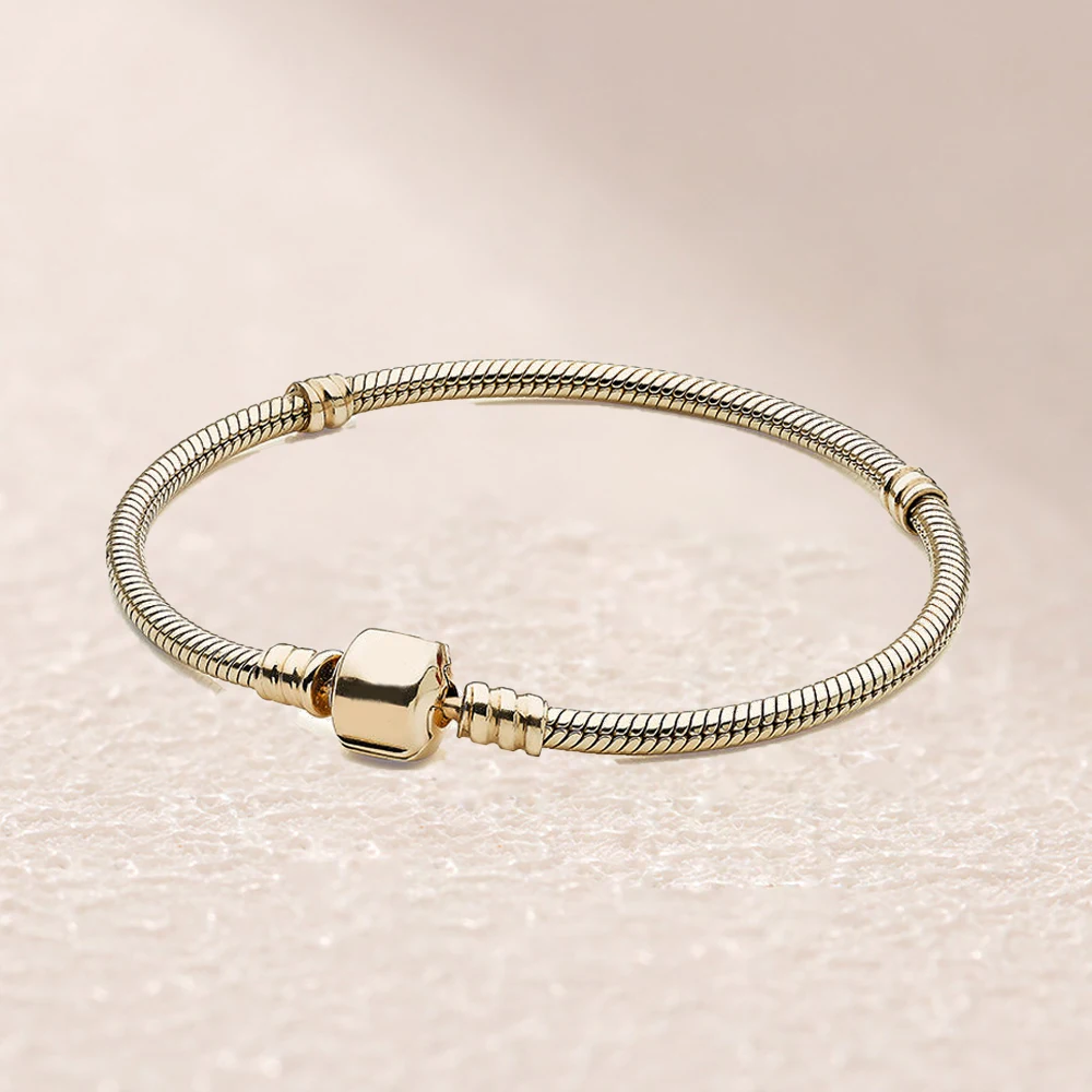 

550702 Moments Gold Clasp Bracelet