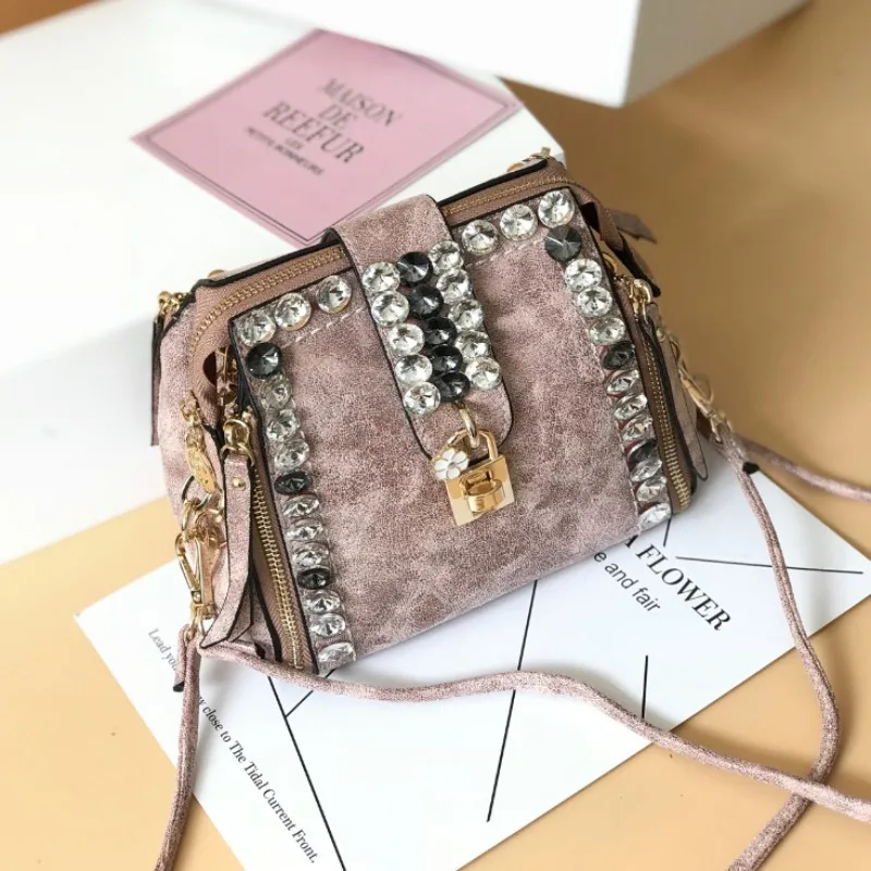 

Women Small Packing Rhinestones Shoulder Bag Lock Pu Leather Crossbody Bags Bucket Pouch Casual Silver Ladies Diamonds Sling Bag
