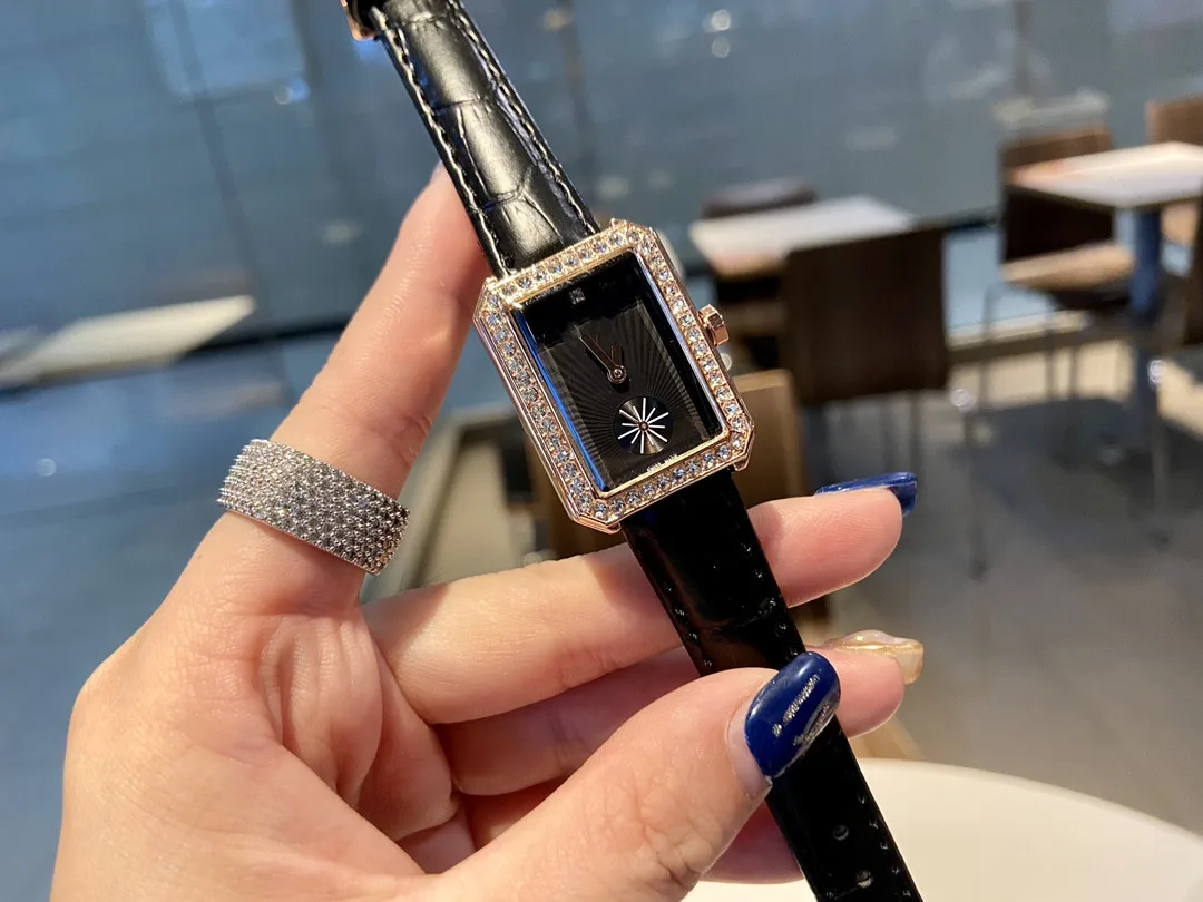 

New fashion classic men's high grade business watch waterproof watch wine barrel watch personality WATCH QUARTZ WATCH