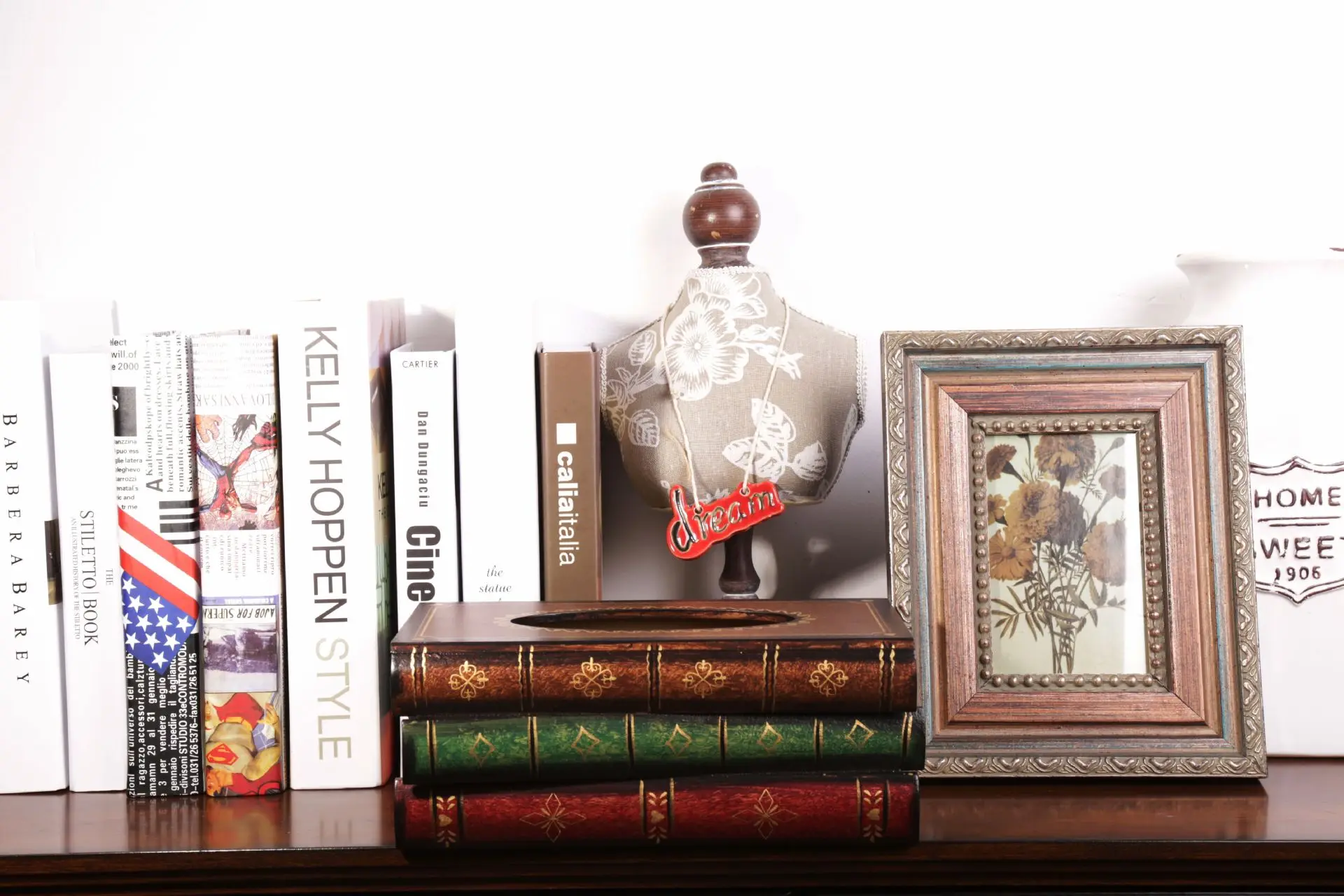 Коробка для салфеток в форме книги стиле ретро креативная деревянная коробка