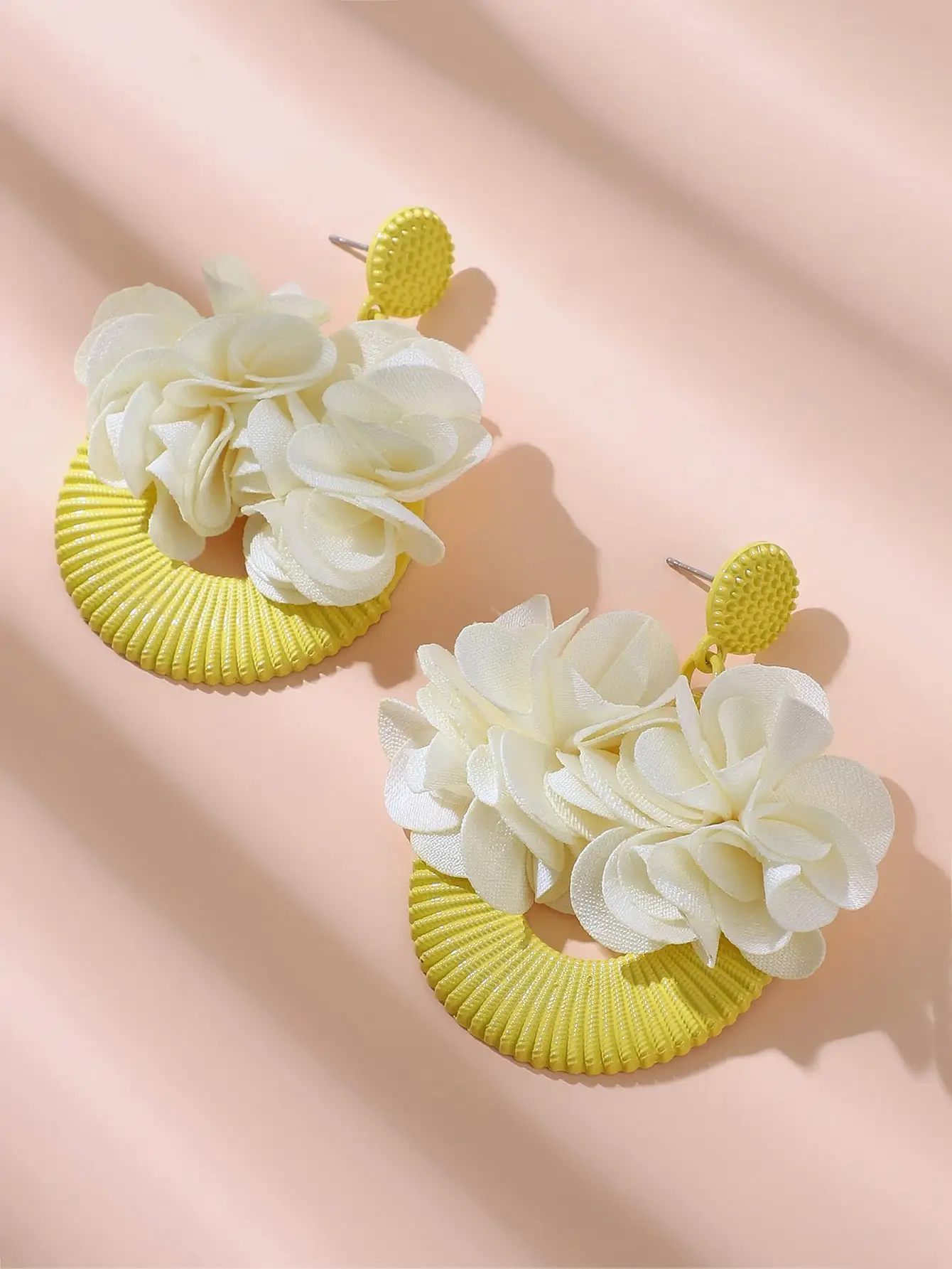 

Stillgirl Bohemia Hyperbole Flower Dangle Earrings for Women Yellow Vintage Aesthetic Pendientes Gifts Fashion Jewelry Kolczyki