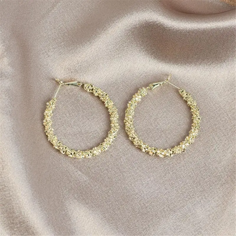 

Hot Sale Fashion Matte Golden Metal Earrings Lady Simple Elegant Square Ring Shape Earrings Woman French Style Ear Accessories