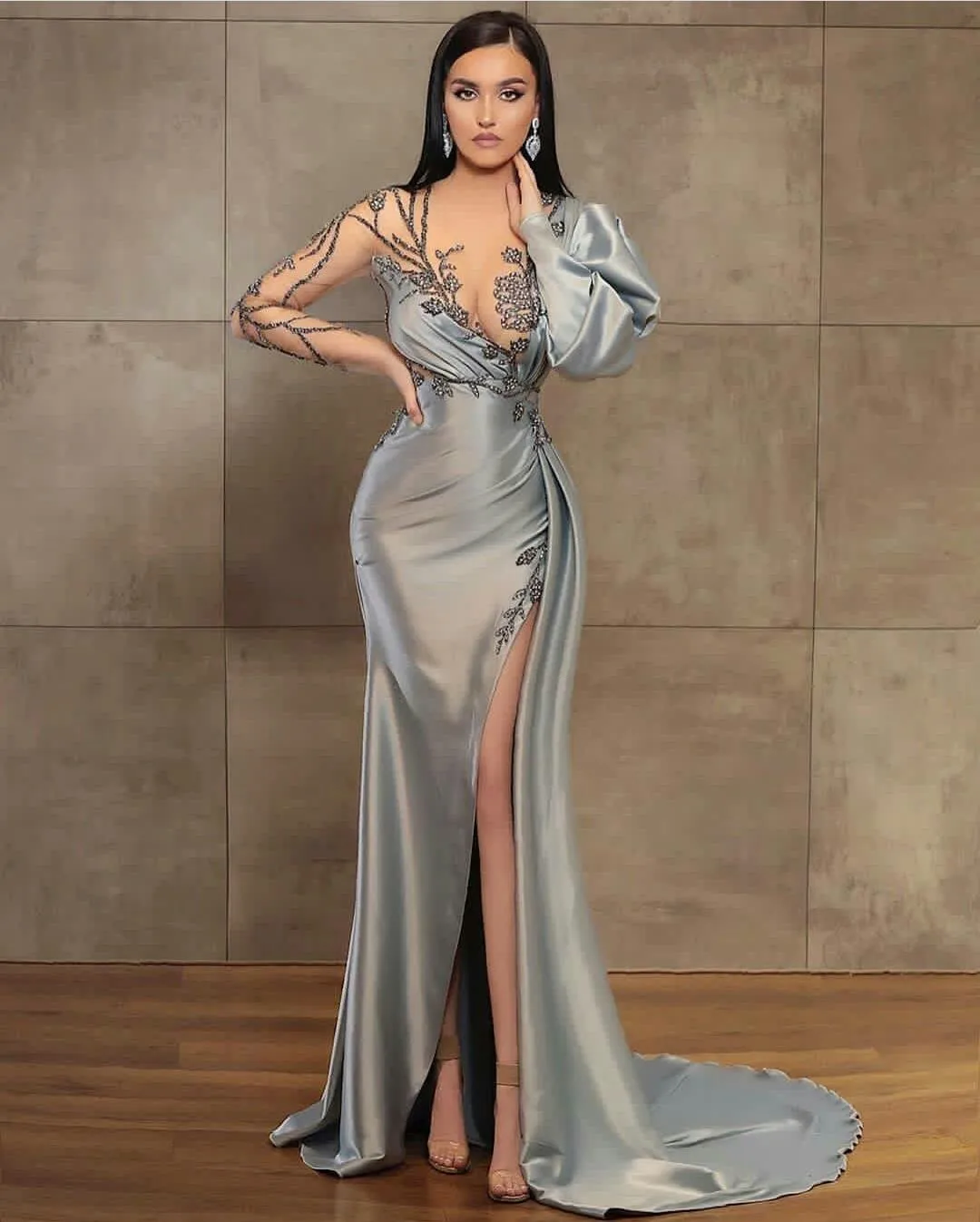 

Sexy Evening Gowns With High Side Split Beaded Satin Long Sleeve Prom Dress Sweep Train Custom Made Illusion Robes De Soirée