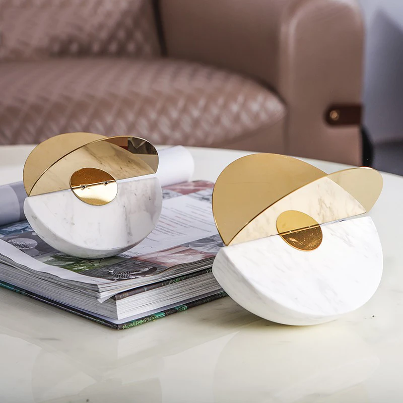 

Роскошные металлические диски, установленные на белые, зеленые, Черные мраморные декоративные поделки, подарки, статуэтки, аксессуары