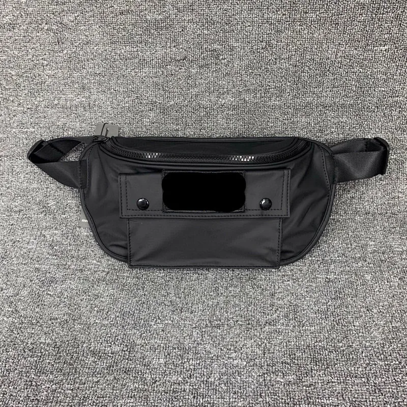

Stone Island original standard has passed inspection simple mountaineering bag, Crossbody Bag, chest