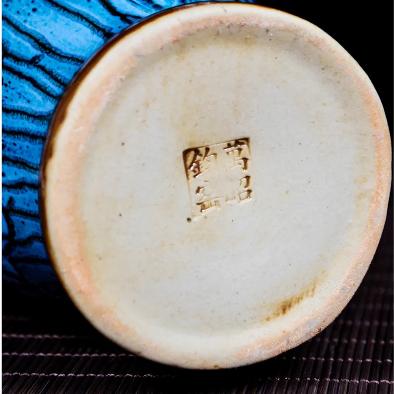 

Jingdezhen Ceramics Archaize Accidental Colouring Peacocks Binaural Vase Chinese Style Home Decor Sculpture X5604