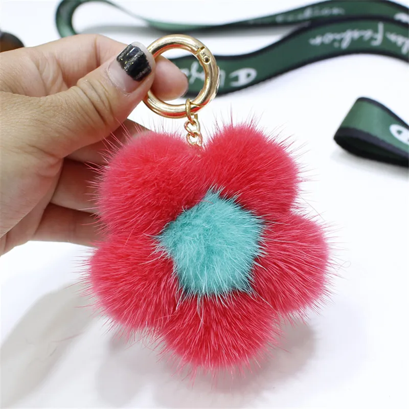 

Fur Pendants High-Quality Mink Fur Pendant Sunflower Plush Pendant Fashion Pendants For Bags Cars Keys