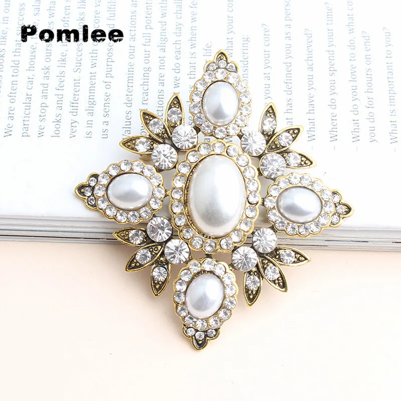 

Pomlee New Crystal Cross Brooches Unisex Women and Men Fashion Vintage Large Pins Black Color Cool Design Baroque Style