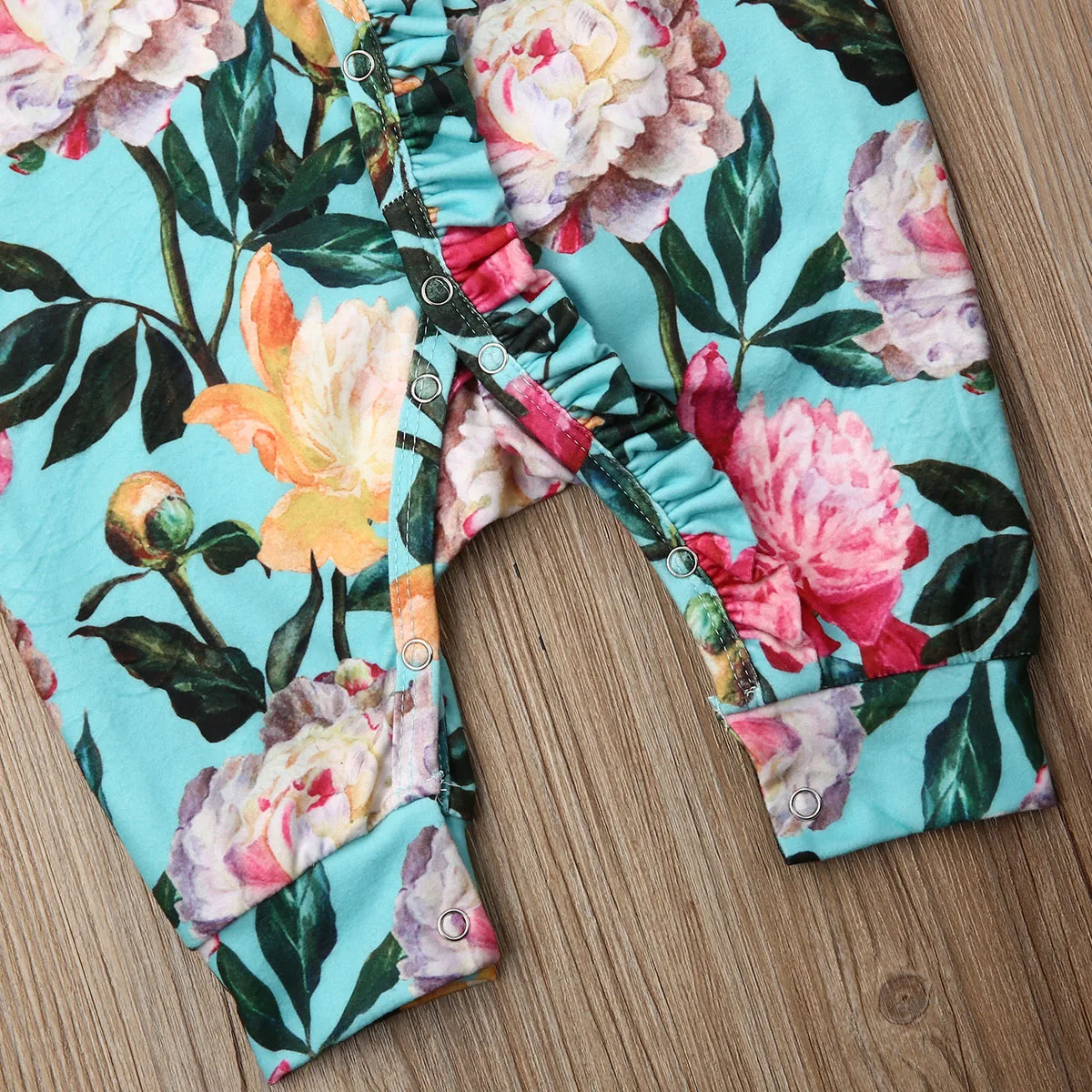 В американском стиле имеется в наличии на складе для новорожденных маленьких