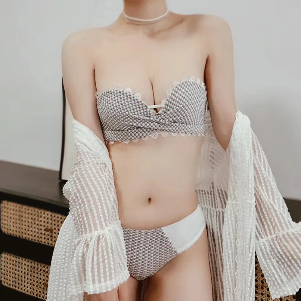 

Girls' 1 / 2 cup fashionable Japanese and Korean girls' underwear summer Strapless underwear bra suit