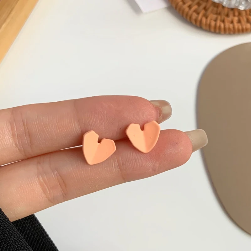 

S925 needle Modern Jewelry Pink Heart Earrings Popular Design Sweet Coating Small Love Stud Earrings For Girl Fine Accessories