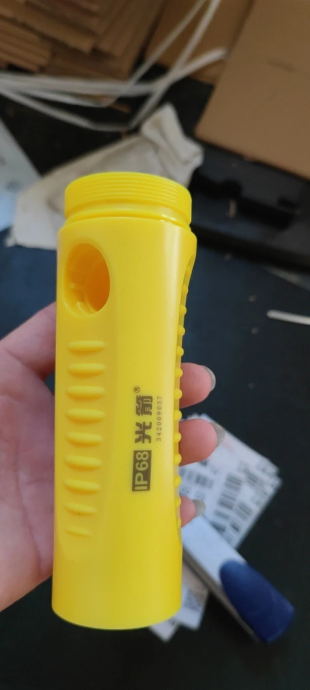 

F8 Rechargeable diving flashlight with LED1000 lumens T6 AND PARTS