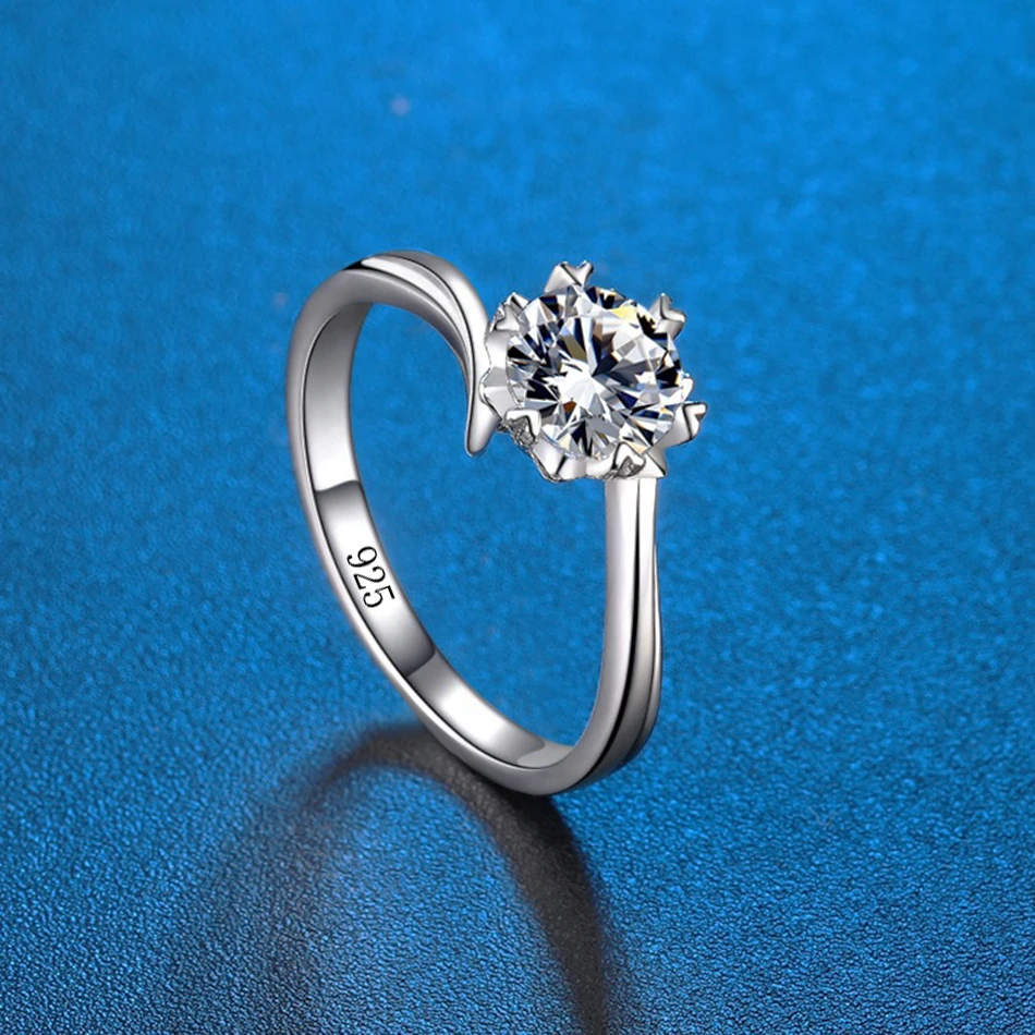 Женское кольцо с муассанитом эксклюзивный дизайнерский комплект из серебра 925