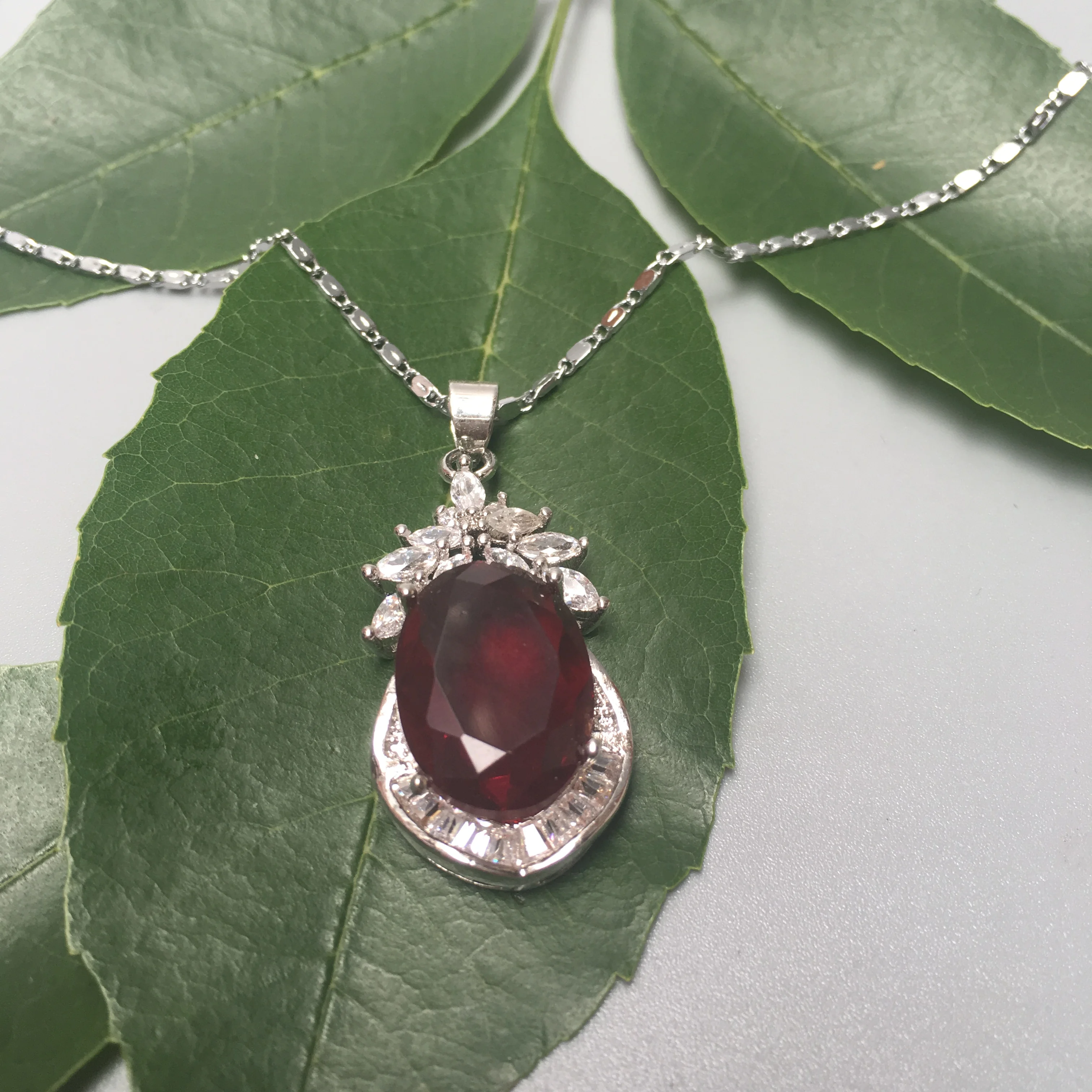 3 цвета! Благородный Овальный Кристалл ювелирные изделия кулон дать цепь|Шармы| |