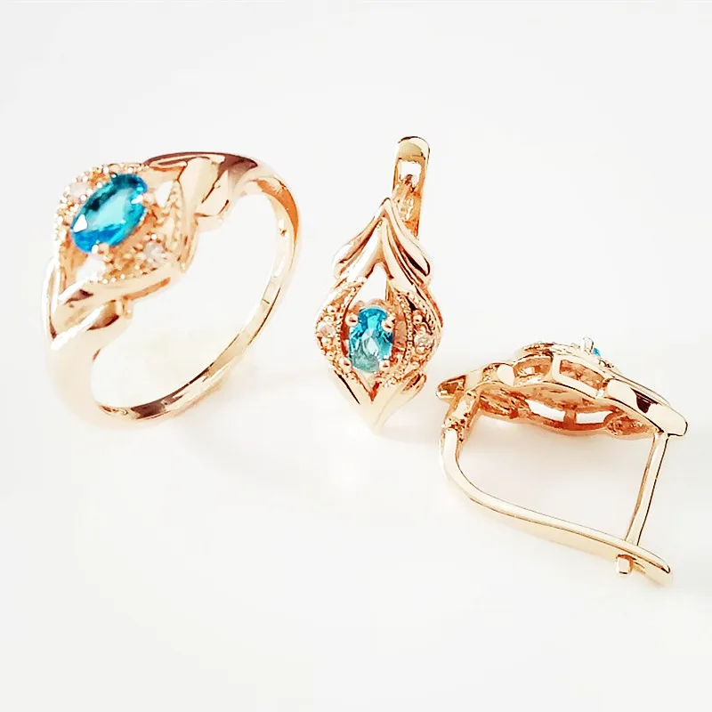 Комплект ювелирных изделий с голубым кубическим цирконием 585 пробы модная