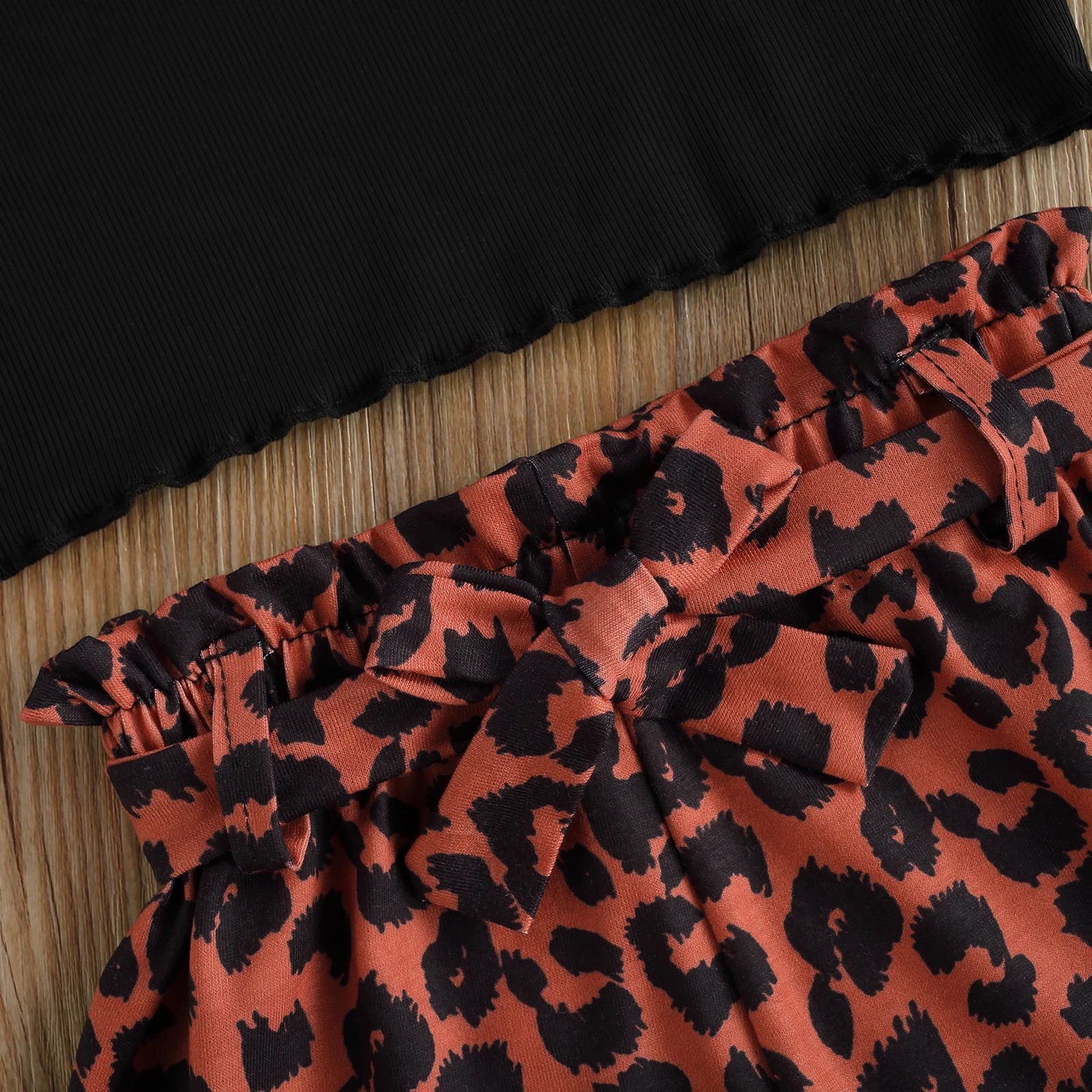 Комплект из футболки с коротким рукавом и шортов для девочек модная Однотонная