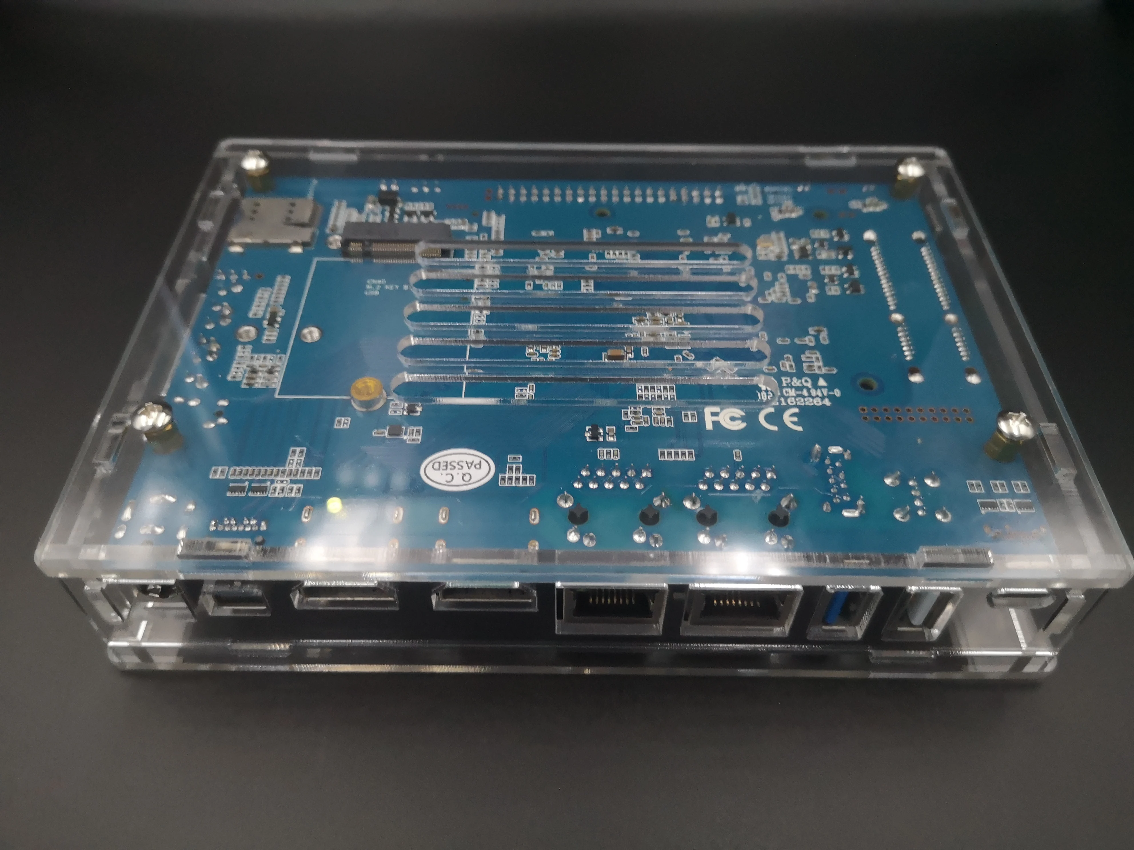 Акриловый/прозрачный чехол Banana PI W2