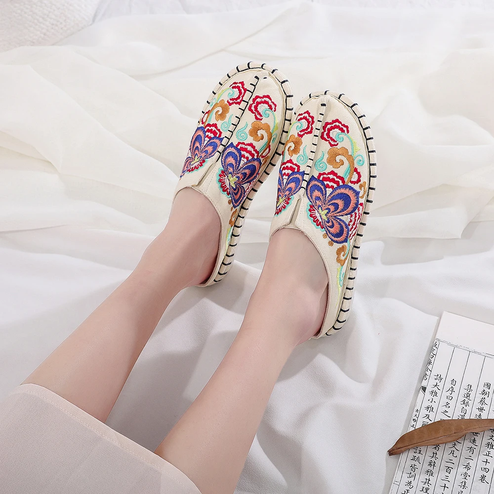 

Retro Butterfly Embroidered Ladies Soft Canvas Closed Toe ShoesComfort Casual Flat Mules Women Home Slippers Light-Weight