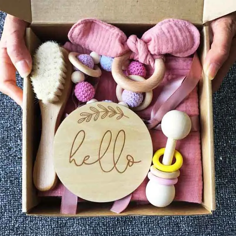 

Personalized Name Newborn Bath Toy Gift Set 0-12 Months Old Baby Rattles Sensory Toys Newborn Baby Children 6-piece Set for Girl