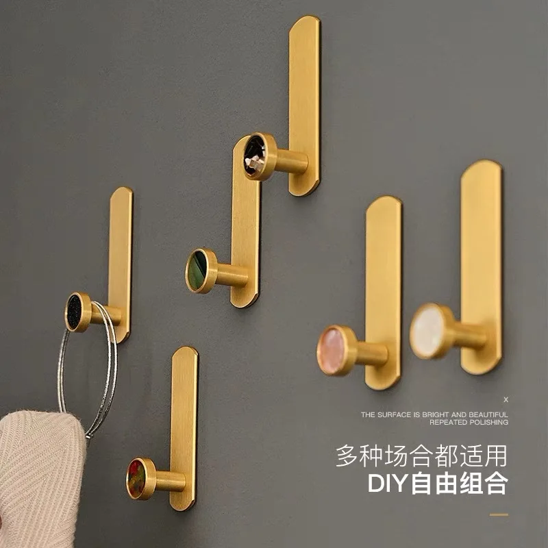 

Фотообои для ванной комнаты, настенные крючки