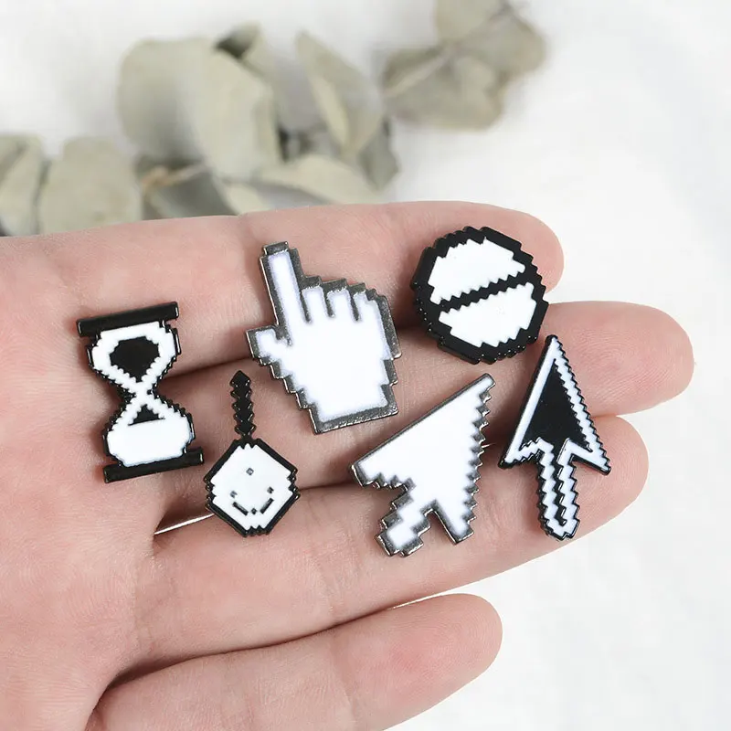 

1PC New Hot Sold Creative Fashion Pin Jewelry Enamel Brooch Mouse Arrow Tool Hourglass Alloy Badge Pin Jewelry Gift For Friends