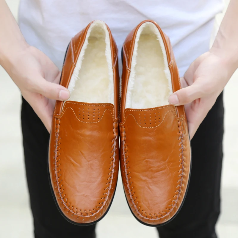 

Fashion Leather Men Shoes Casual Warm Loafers Men Genuine Leather Moccasins Flat Men Shoes Waterproof Plus Size 46 47