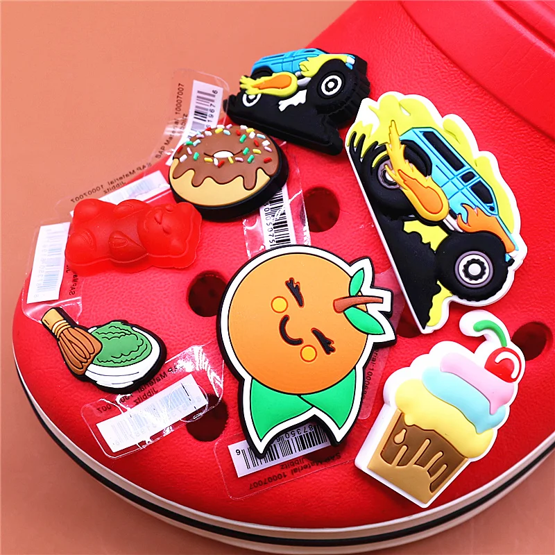 

3D Red Bear PVC Shoe Charms Accessories Ice Cream Chocolate Donut Racing Shoe Buckle Decorations fit Kids X-mas Party Gifts U262