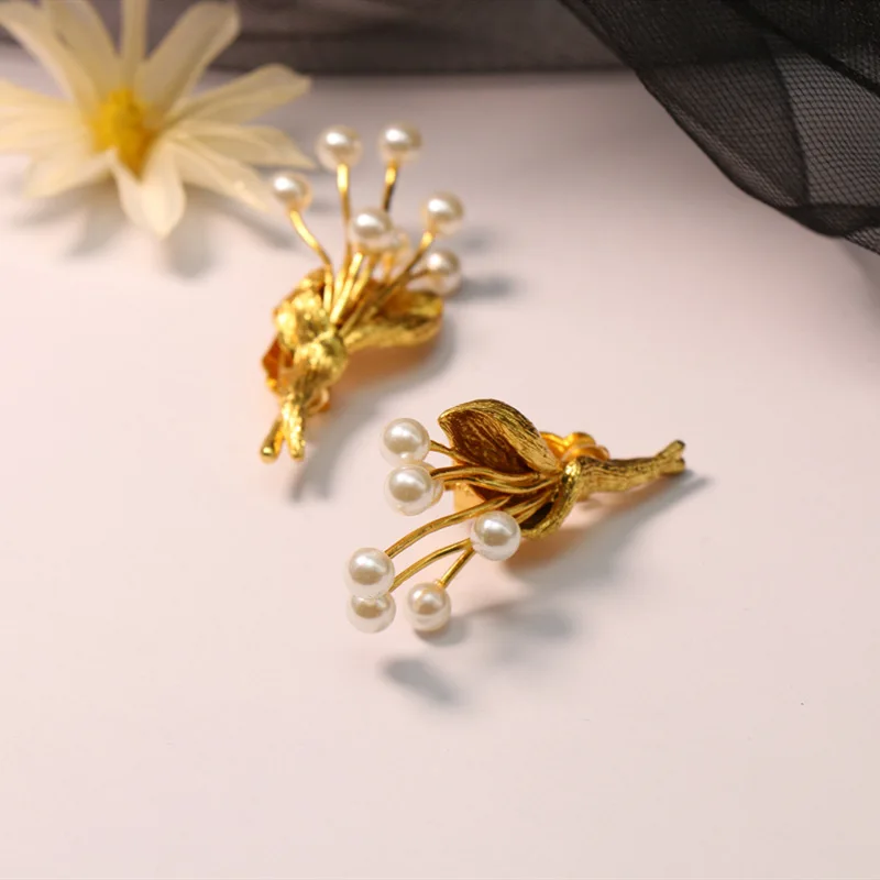 

Women artificial glass pearl Real gold plated earrings clip